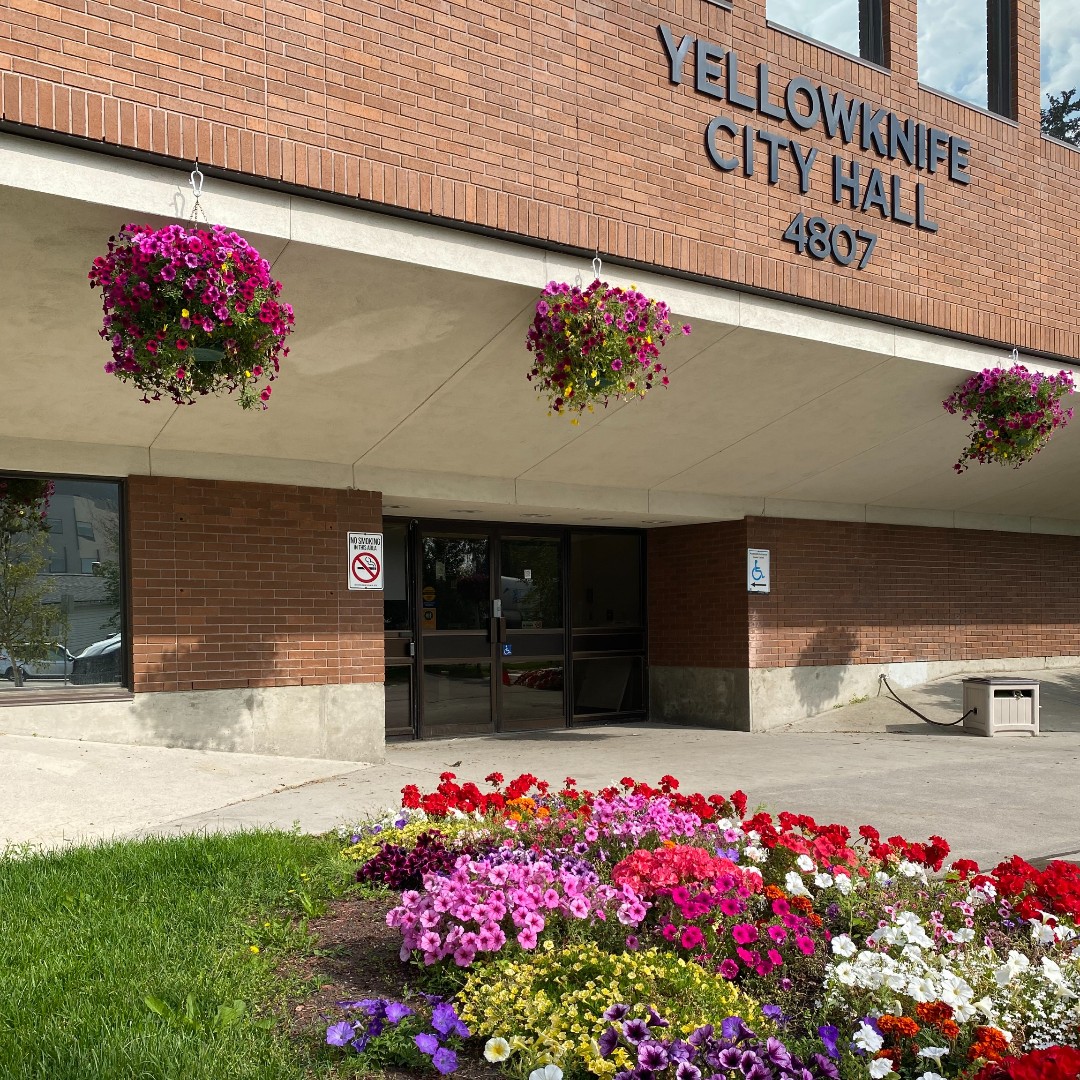 Please be advised that City facilities will have modified hours on Monday, May 20 in honour of Victoria Day. Check out the modified hours online, and enjoy the long weekend! 👉yellowknife.ca/en/news/victor…