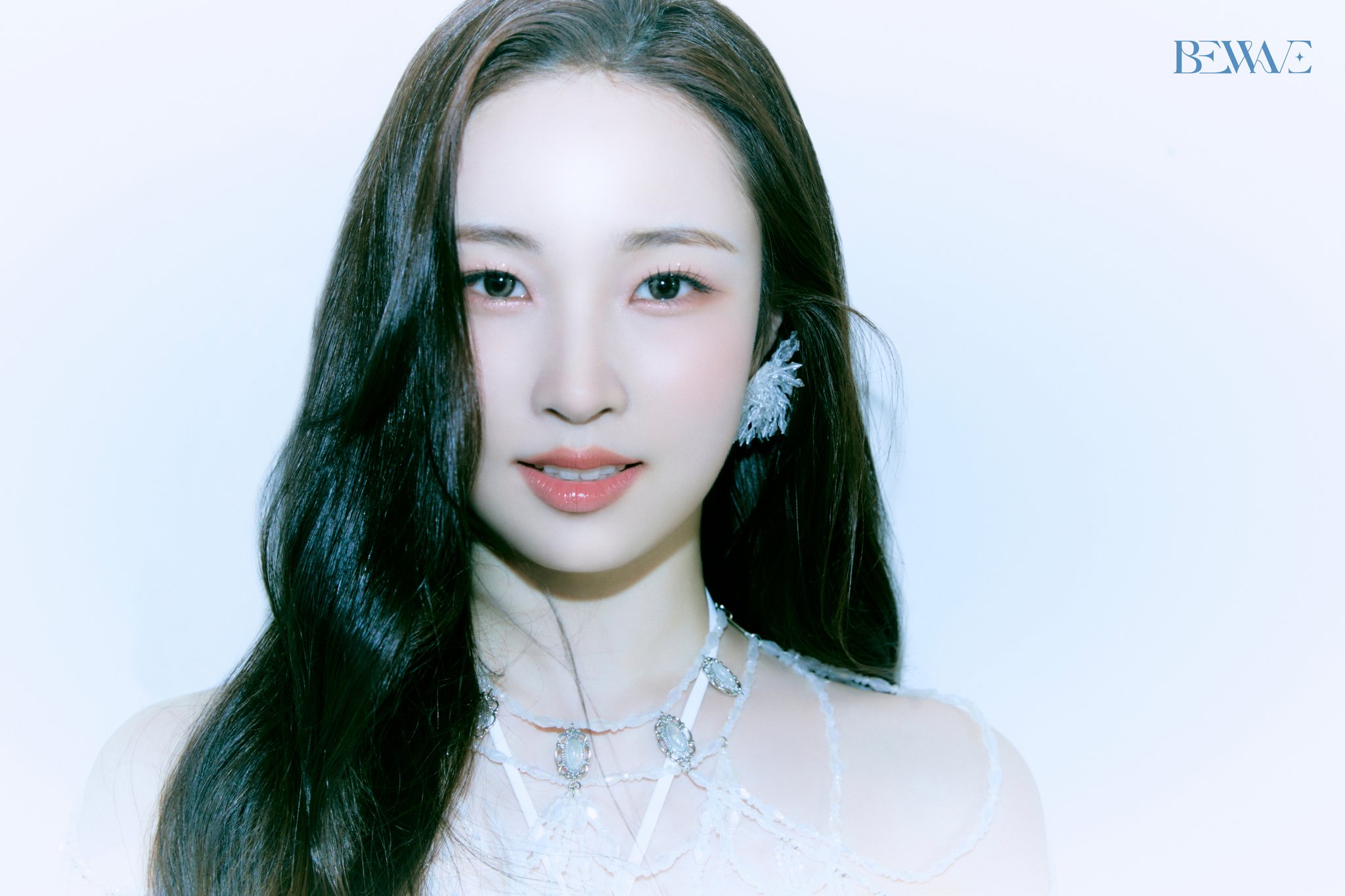 GNtX4jNa4AAMXOm?format=jpg&name=large