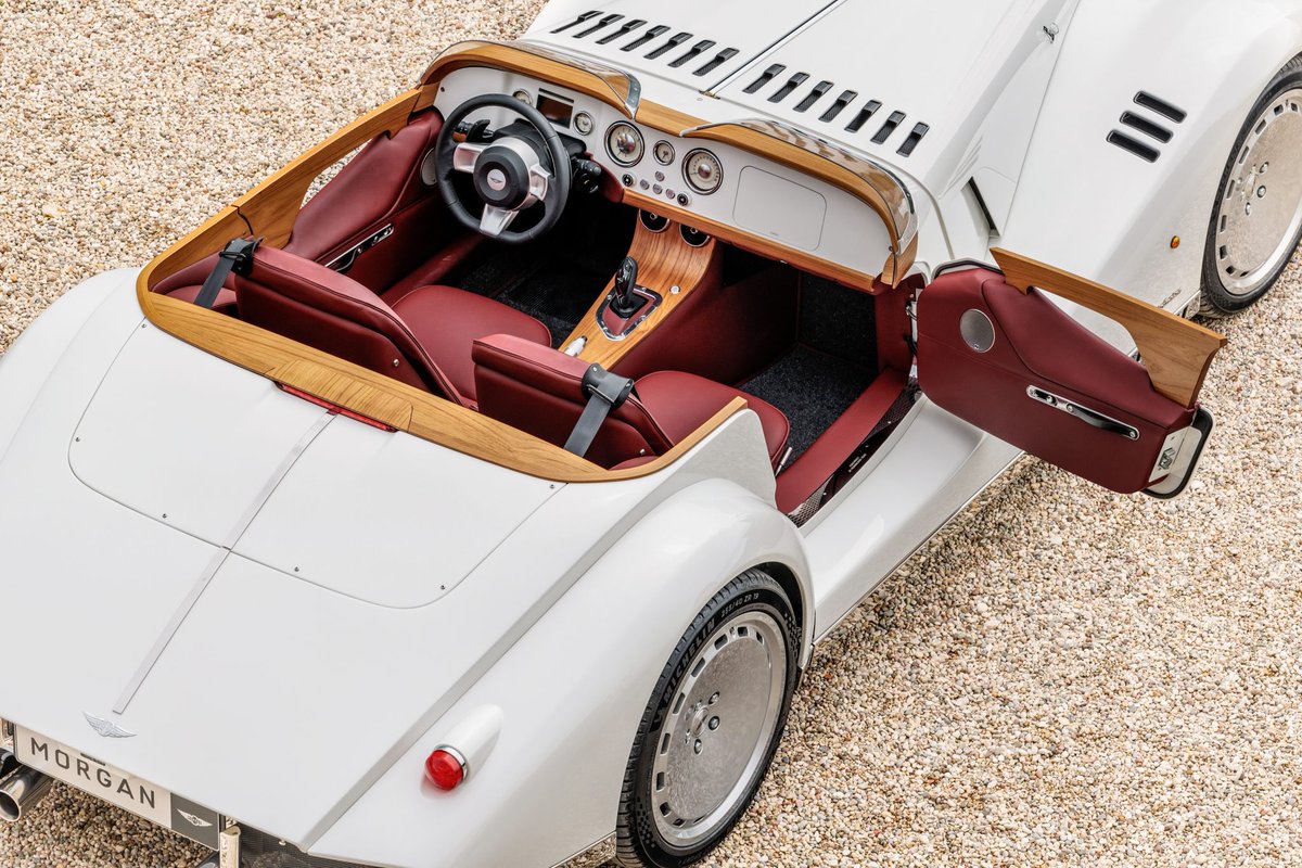 The Morgan Midsummer Went from Pub to Production in Less Than a Year... hagerty.co.uk/articles/news-…