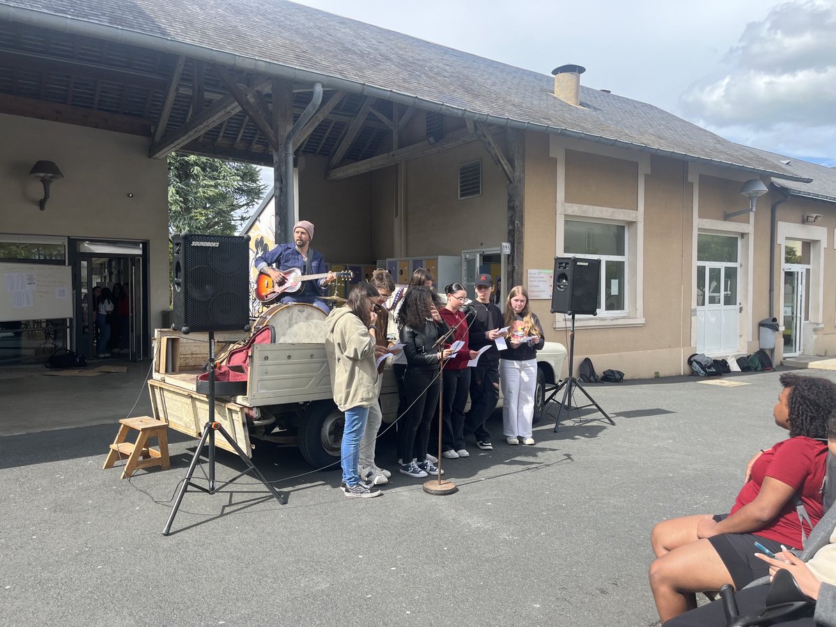 Lycée Guy Chauvet (Loudun, 86) tweet media