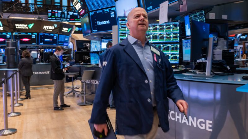 .@CNNBusiness | #Dow crosses 40,000 for the first time by @NicoleGoodkind cnn.it/4bFlEll #dowjones #djii #stockmarket #investing #inflation #economy