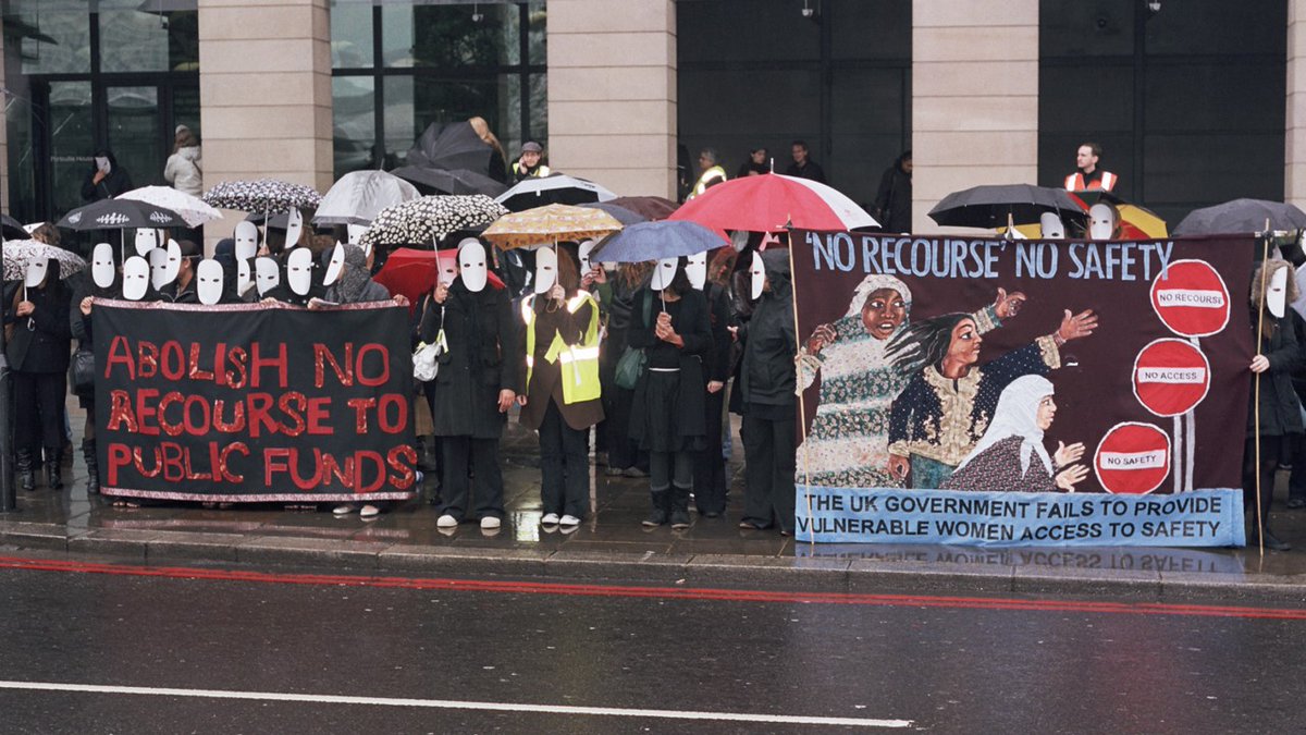 📢 The Public Interest Law Centre is acting on behalf of @SBSisters and @lawrsuk to challenge the government's failure to protect thousands of migrant victim-survivors of domestic violence. Support the challenge by donating to our Crowdfunder now 👇 crowdjustice.com/case/help-us-p…