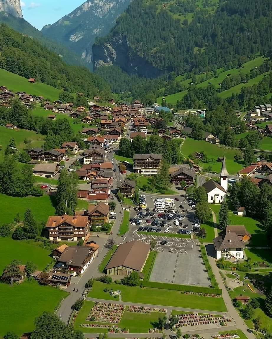 La beauté de la Suisse 🇨🇭🏠🌴🥰