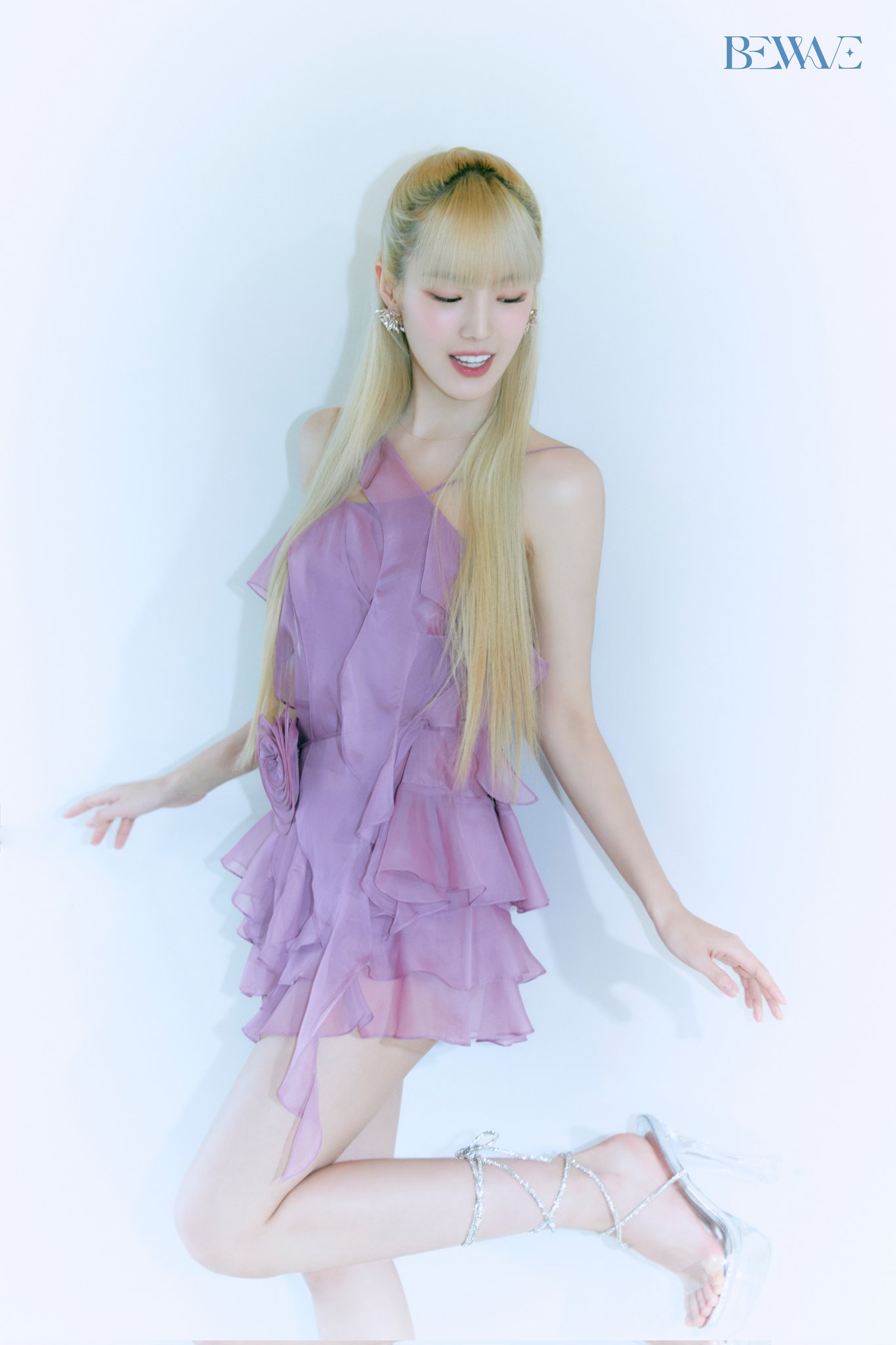 GNtYAy0bUAERgUY?format=jpg&name=large