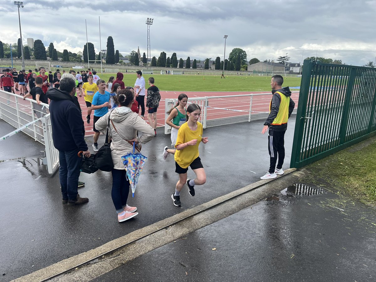 Lycée Guy Chauvet (Loudun, 86) (@lloudun) on Twitter photo Aujourd’hui ce fut la course contre la faim. Les secondes ont couru au profit d’<a href="/ACF_France/">ActionContreLaFaim</a>. Malgré la 🌧️l’énergie et la détermination ont été de mise. Aujourd’hui ce fut la course contre la faim. Les secondes ont couru au profit d’<a href="/ACF_France/">ActionContreLaFaim</a>. Malgré la 🌧️l’énergie et la détermination ont été de mise.