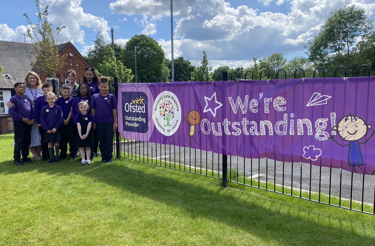 👏 👏 👏 Staff and pupils @BushburyLane Academy are celebrating an Outstanding @OfstedNews report – after their school was previously found to require improvement. Full story 👉 wolverhampton.gov.uk/news/school-ce…