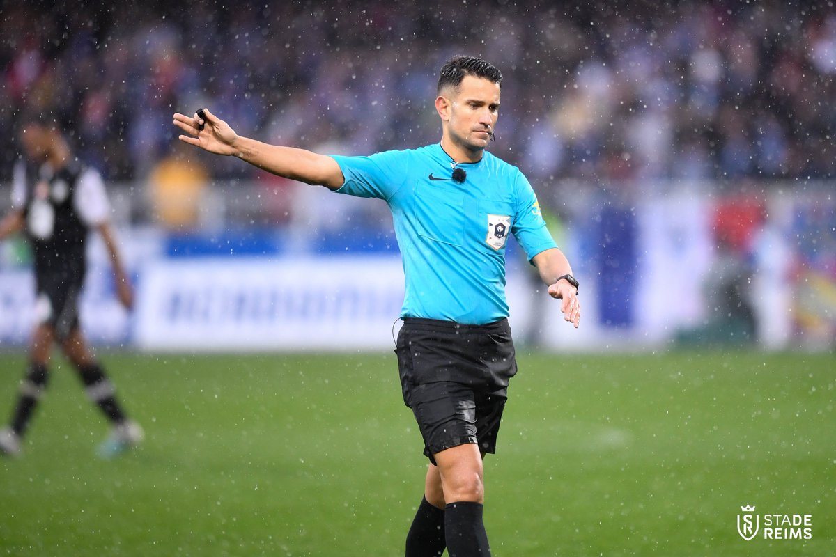 👮‍♂️ M. 𝗠𝗮𝘁𝗵𝗶𝗲𝘂 𝗩𝗘𝗥𝗡𝗜𝗖𝗘 arbitrera le dernier match de @Ligue1UberEats face au SRFC dimanche à Delaune (21h) ! 🏟️ #TeamSDR