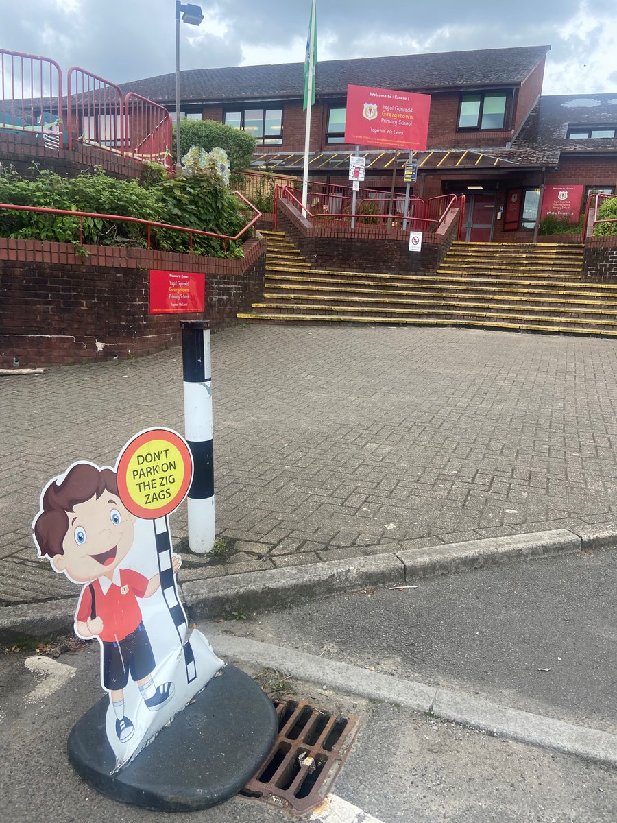 #TredegarNPT worked with @BlaenauGwentCBC to address parking issues at at the end of the school day in Georgetown Primary.  

#communitywork #CO473 #CO512