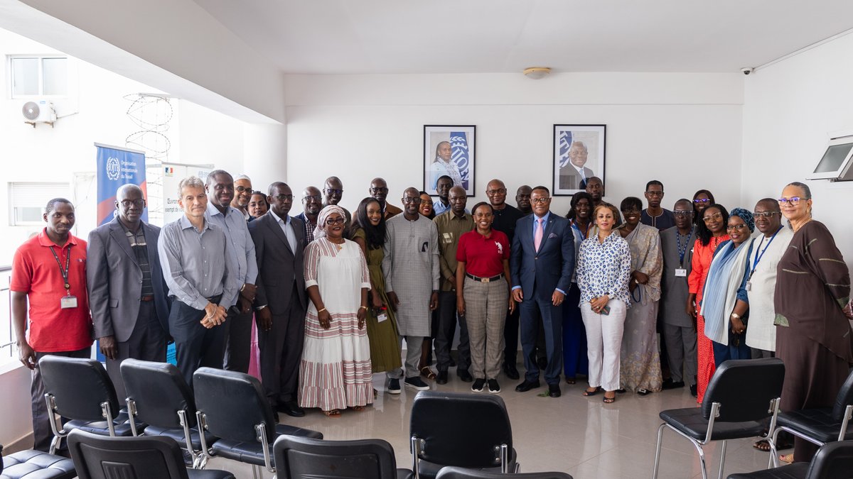 ILOAfrica's tweet photo. ✨ Visite inspirante de notre directrice régionale @FRwanyindo à nos colleagues de Dakar !

👏 Elle a salué leur dévouement et leur travail pour façonner un avenir meilleur pour l'Afrique.

« Ensemble, nous progressons vers le travail décent et la justice sociale pour tous. » https://t.co/fGJgXQ517n