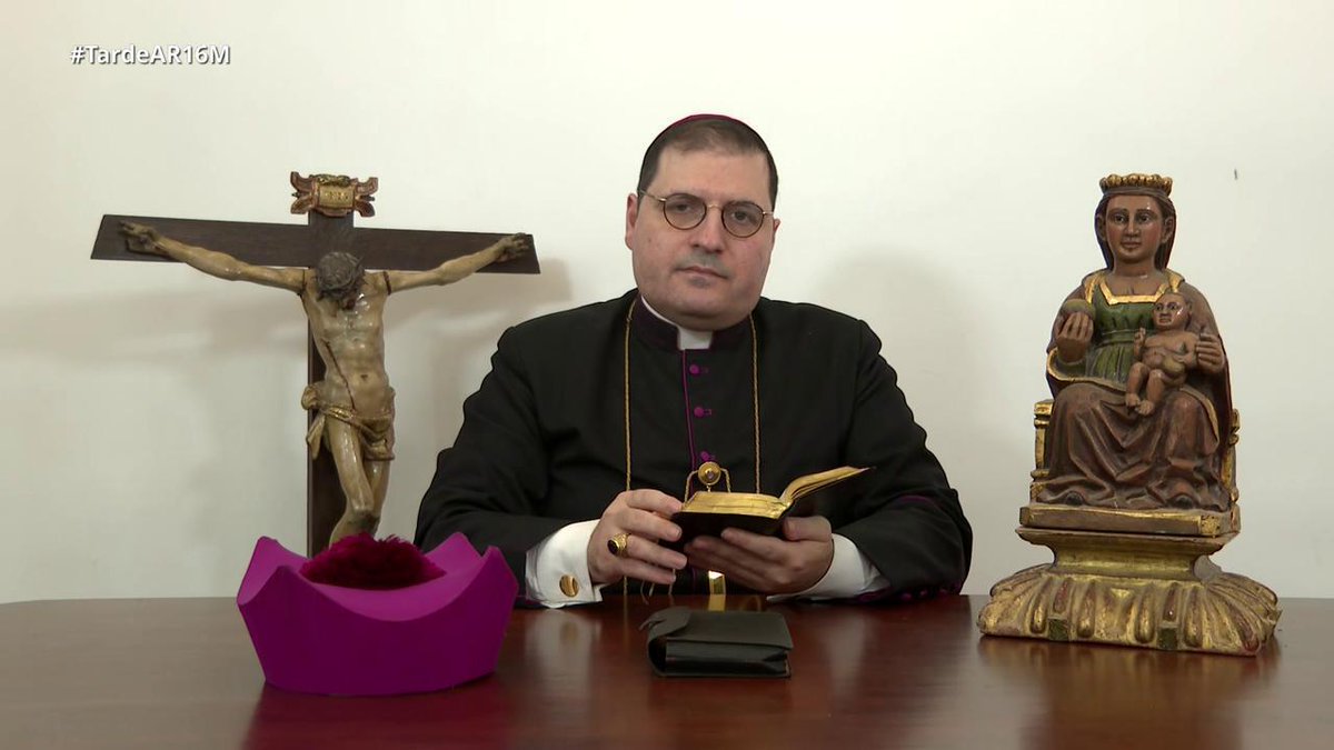 .@TardeARtv entrevista al obispo excomulgado Pablo de Rojas, o como él quiere que le llamen, 'Duque Imperial' 🔵 Arranca #TardeAR16M con @anarosaq mdia.st/directo5