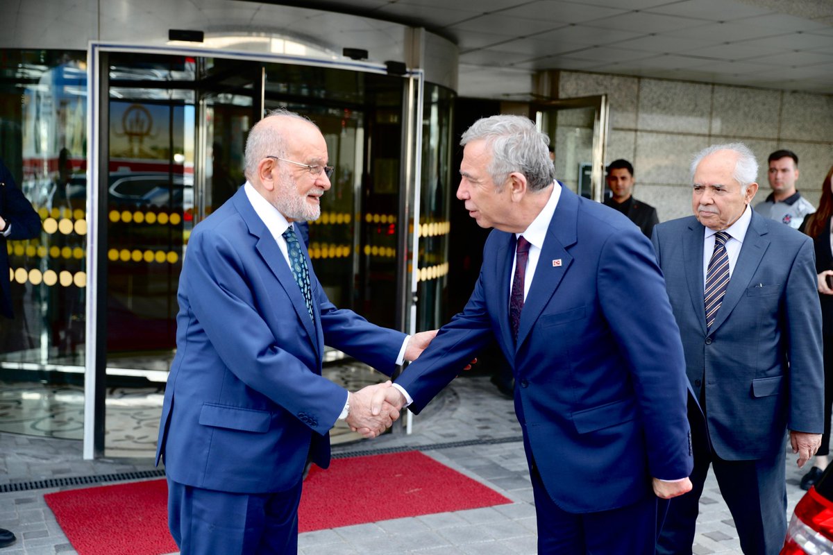 Genel Başkanımız Temel Karamollaoğlu, Ankara Büyükşehir Belediye Başkanı Mansur Yavaş’ı ziyaret etti.