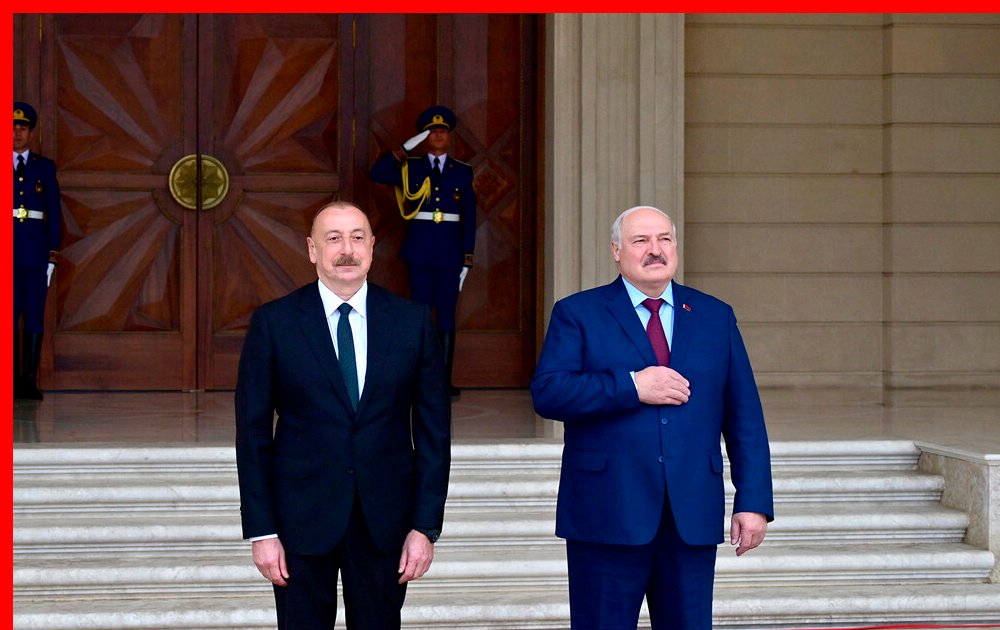 🫠 Лукашенко предложил Азербайджану помощь с восстановлением территорий. Лукашенко сегодня с официальным визитом в Баку – и уже не смог сдержаться, чтобы не предложить Азербайджану в послевоенном восстановлении территорий. Под территориями он имел в… t2p.pw/YeWOBNXy9y