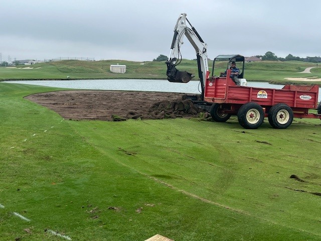 QuarryGolfSA's tweet photo. We are moving along on schedule! This is #1 Green about halfway through the process.  Join us for breakfast or lunch and watch the transformation to Tiff 3D!  We hope to open on September 1st and will keep you updated here. We are committed to bringing you the best greens in SA! https://t.co/SexJX9gmKF