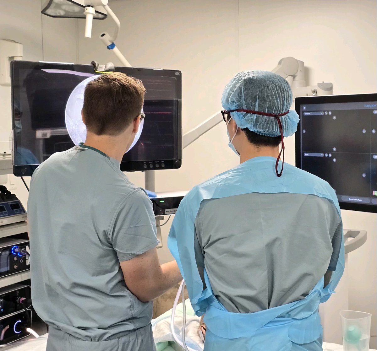UChiNeurosurg's tweet photo. Our residents and faculty had a fantastic time at the Stryker Mobile Lab @StrykerNS ! It was a fun and educational day for everyone. 📚🔬 #medicaleducation #strykermobilelab #learningtogetherathome https://t.co/DqDJbdw7uu