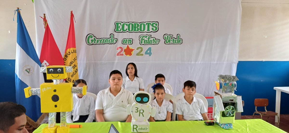 Encuentros  Tecnológicos Departamentales“EcoBots Creando el futuro verde", Con la  participación de estudiantes de quinto y sexto grado de primaria  regular.#AClasesEnBendicionYVictorias <a href="/Mineduc/">Ministerio de Educación</a> <a href="/salvadorVang/">Salvador Vanegas G</a>