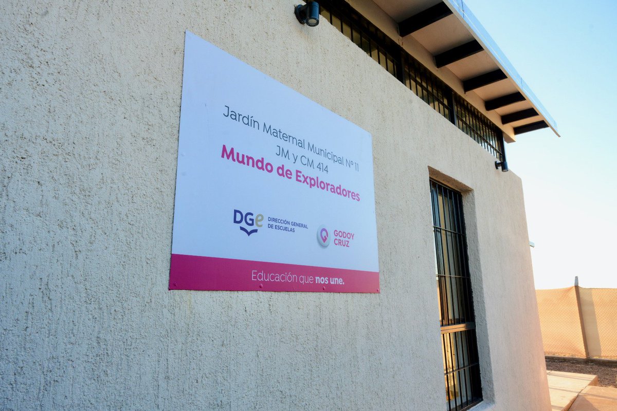 diegocostarelli's tweet photo. Junto a @TadeoGZ inauguramos el Jardín Maternal Mundo de Exploradores en el Barrio Sol y Sierra.
Gracias a un gran esfuerzo conjunto con @MendozaGobierno, 120 niños de la zona y sus familias contarán con acompañamiento y orientación junto a un equipo integral de profesionales. https://t.co/4BACmFVQkB