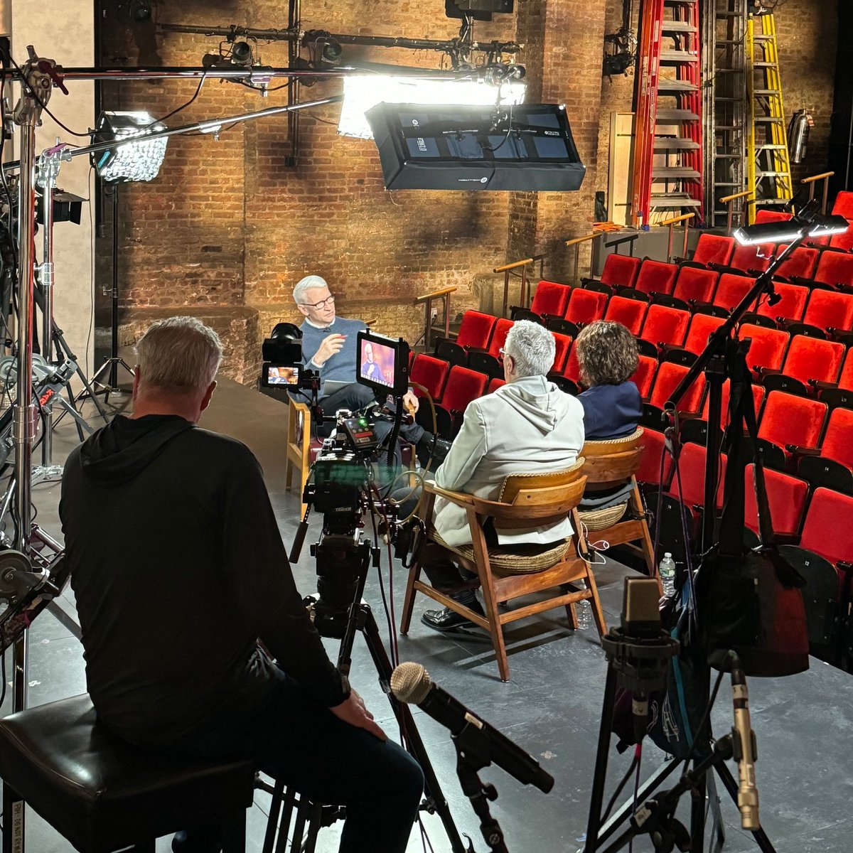 TectonicTheater's tweet image. Tune in to @60Minutes this Sunday, May 19th for an in-depth look at the 2024 Pulitzer Prize Finalist for Drama, "Here There Are Blueberries" currently playing at @NYTW79. @andersoncooper sits down with @moises_kaufman, Amanda Gronich & Dr. Rebecca Erbelding. Don’t miss it!