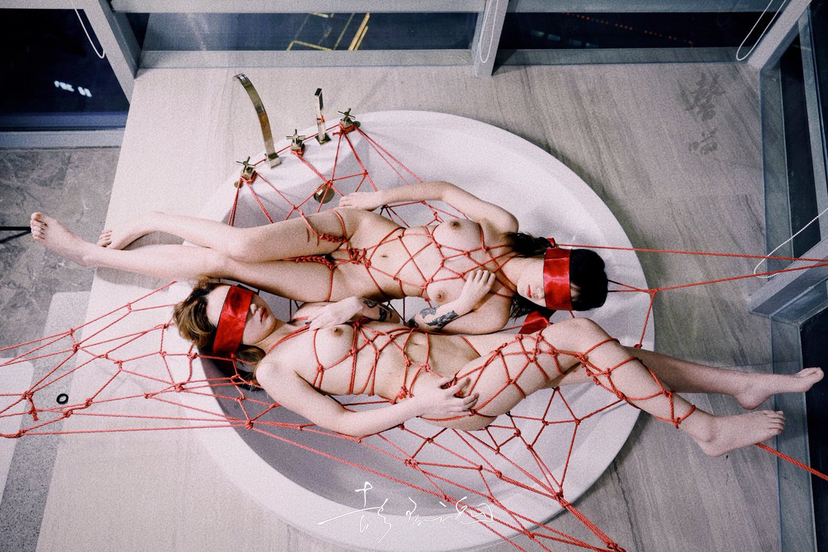 坠入网中的蝴蝶

绳缚<a href="/Nightt001/">彭灵魂</a>  <a href="/XINMIAO__/">馨喵🐈</a>