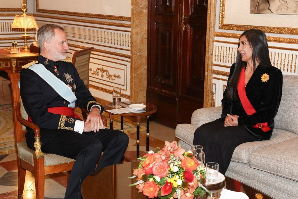 En nombre del presidente <a href="/NicolasMaduro/">Nicolás Maduro</a>, nuestra embajadora Gladys Gutiérrez ha presentado las Cartas Credenciales al Reino de España, como parte de los esfuerzos para promover la diplomacia bolivariana de paz y restablecer relaciones basadas en el respeto mutuo.