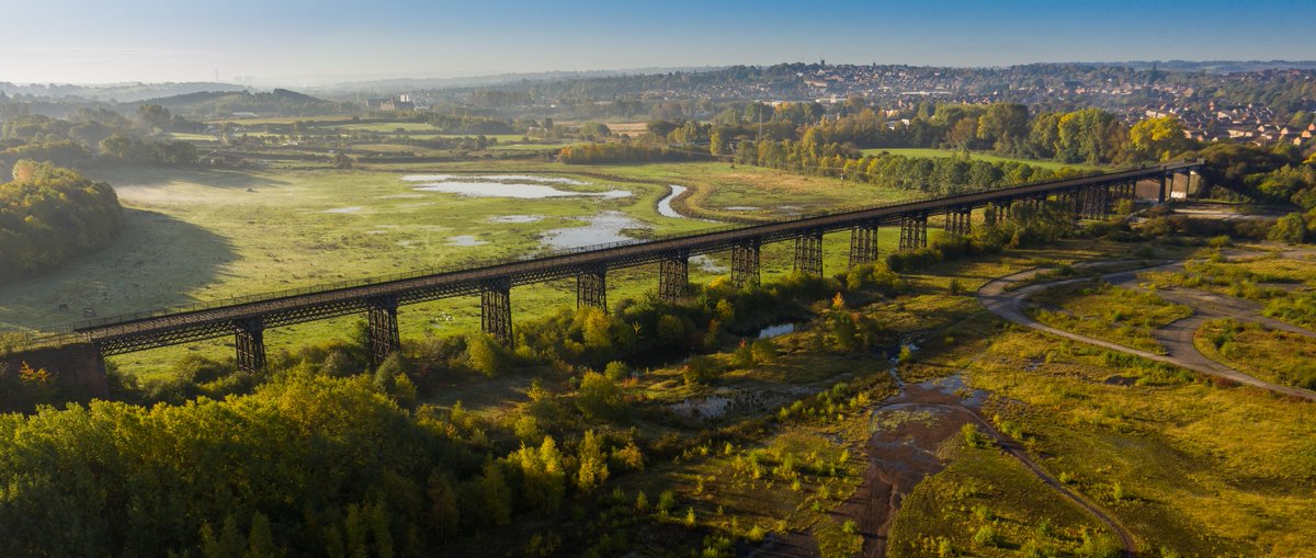 Good morning from Notts! 👋💚 We love this panoramic photo of Nottinghamshire, starring Bennerley Viaduct. 📸 Image of @TheIronGiant_ by Paul Atherley.