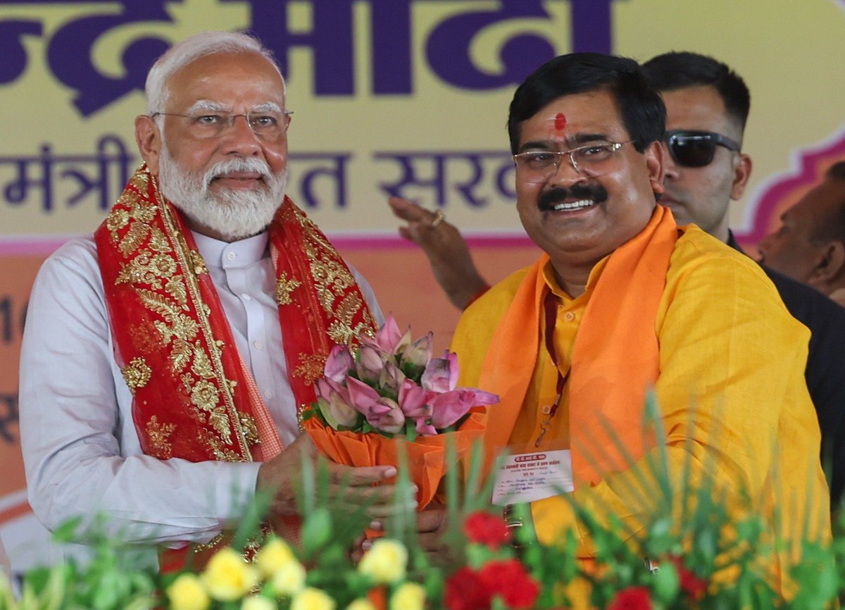 narendramodi's tweet image. वीरों की धरती प्रतापगढ़ में उमड़ा जनसैलाब यही कह रहा है- भाजपा-एनडीए का तीसरा कार्यकाल, होगा और दमदार!