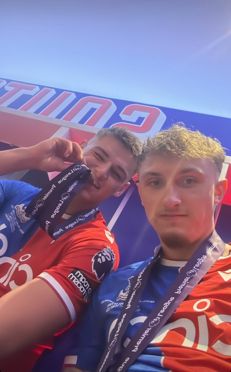 Kyle_mcl1877's tweet photo. @GariochJac @VivaSheep Dno what to say but here's a photo of Dylan Reid https://t.co/84alQxoSHK