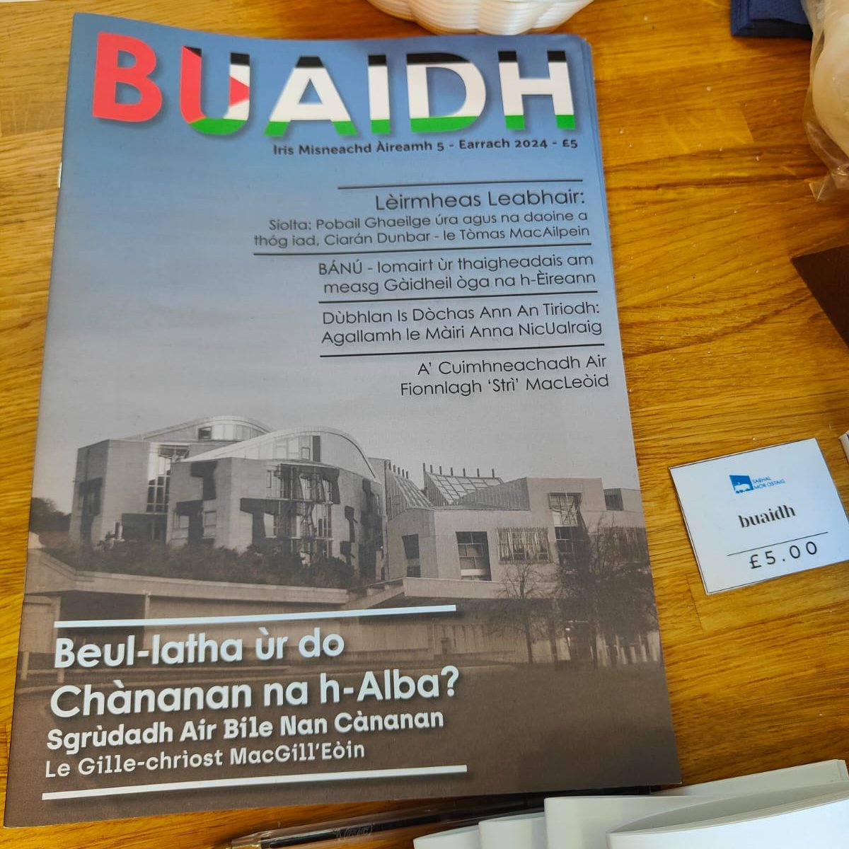 BUAIDH (@irisbuaidh1) on Twitter photo Tha iris #BUAIDH ri ceannach aig bùth <a href="/SabhalMorOstaig/">Sabhal Mòr Ostaig</a> ma tha sibh airson tè a thogail. Tha lethbhreacan cuideachd aig <a href="/LeughLeabhar/">Gaelic Books Council</a> agus @taighceilidh #Gàidhlig #Gaelic Tha iris #BUAIDH ri ceannach aig bùth <a href="/SabhalMorOstaig/">Sabhal Mòr Ostaig</a> ma tha sibh airson tè a thogail. Tha lethbhreacan cuideachd aig <a href="/LeughLeabhar/">Gaelic Books Council</a> agus @taighceilidh #Gàidhlig #Gaelic