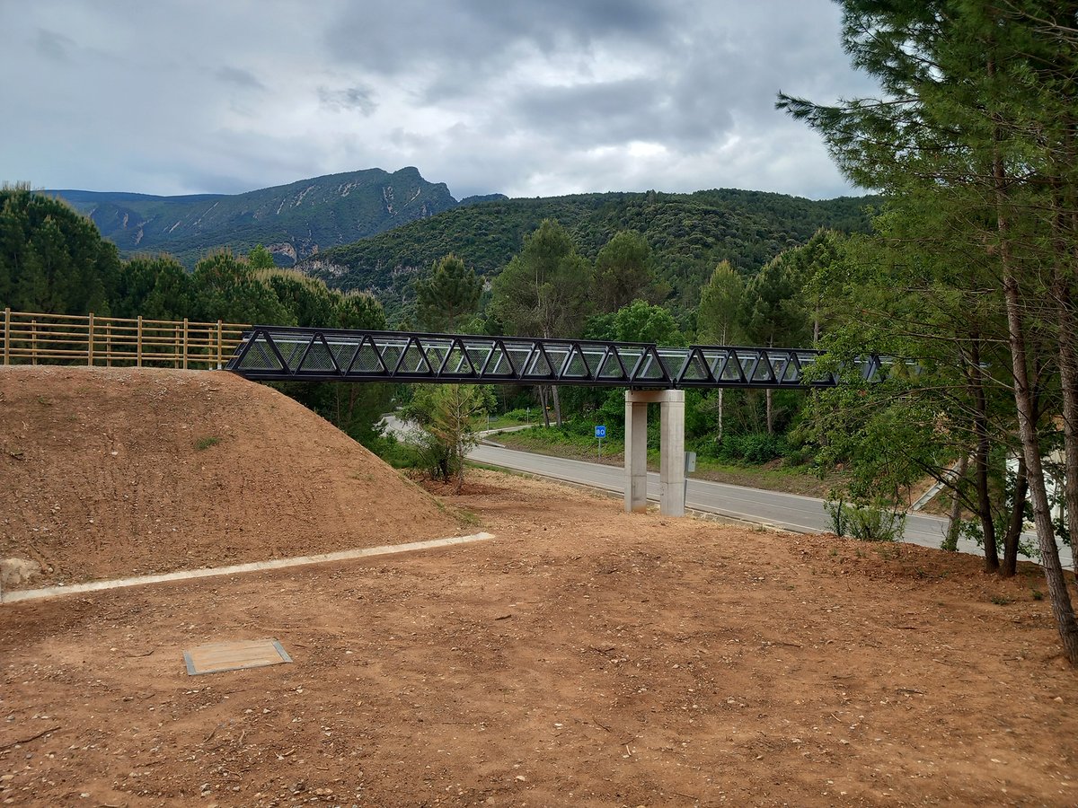 🚴 Completem la ruta cicloturística dels Llacs amb obres de diverses estructures en el tram Cellers – Salàs de Pallars. 🚊 La ruta, que es complementa amb la línia d’@FGC Lleida-la Pobla, té en total 107 quilòmetres de longitud. 👉 ow.ly/CrFY50RIABc