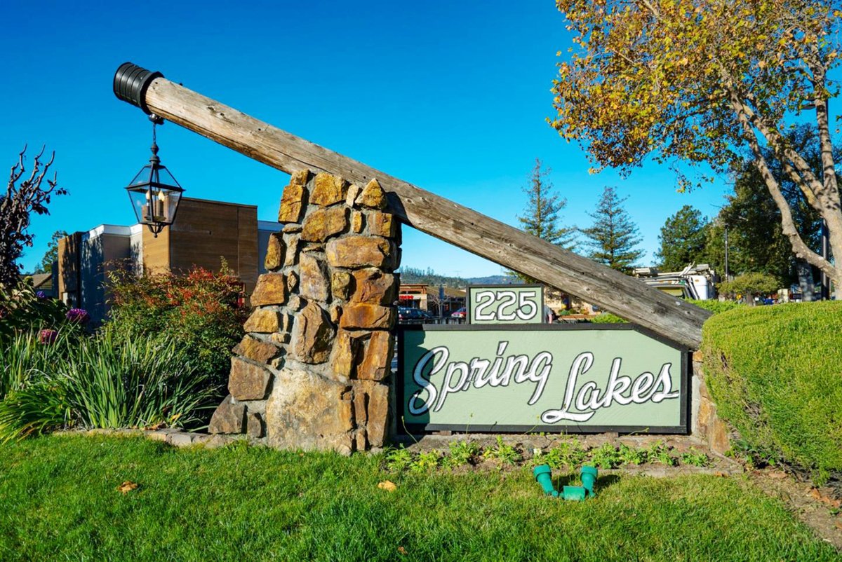 alexchowhomes's tweet photo. #SpringLakesPark
225 Mount Hermon Rd
#ScottsValley, CA #95066 

#SpringLakes 55+ #MobileHomePark: Tucked away in a great location, Spring Lakes offers a beautiful pool, clubhouse, putting green, shuffleboard, and more. 🛝 

/ AlexChowHomes 🏠
☎️ (408) 463-6535

#Realtor #SanJose https://t.co/nGxopdchFe