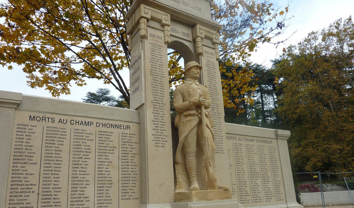 You can’t possibly understand 1940 without understanding how shell shocked French society was after WW1 Between 1920-25 all towns who lost a man in the war built a « monument aux morts » with their names. Only about 10 towns don’t have one because they lost no one in that war