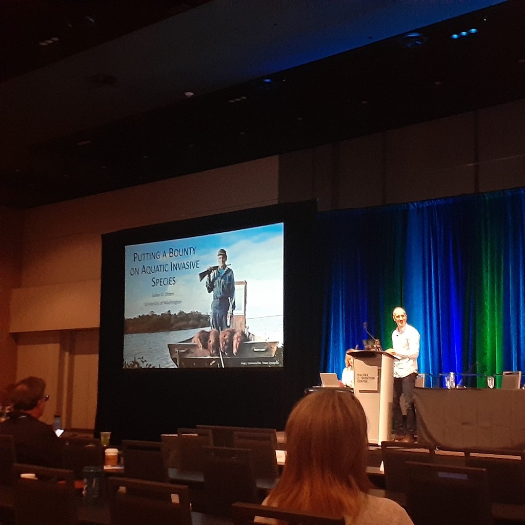 Our final plenary speaker, Julian Olden, presented ‘Public bounty programs to control aquatic invasive species’ outlining the history, applications, and potential obstacles of public bounties for AIS management. #ICAIS2024