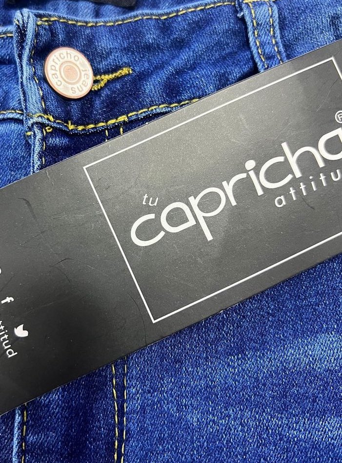 Que los días de ☀️no te paren , luce el mejor look a un buen precio.
.
.

. . #denim  #jeans  #capricho  #yosoycapricho  #primavera  #calor  #Amomisjeans  #fashion  #styleblogger  #moda  #mujeremprendedora  #mujer  #newcolletion  #amomisjeans  #oufitstyle