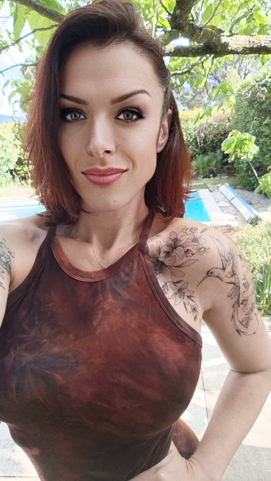 Un aper&ccedil;u de mon nouveau tattoo https://t.co/qNaZZsIG2Q<a href="/tag/domina"class="tags"><span>#domina</span></a>