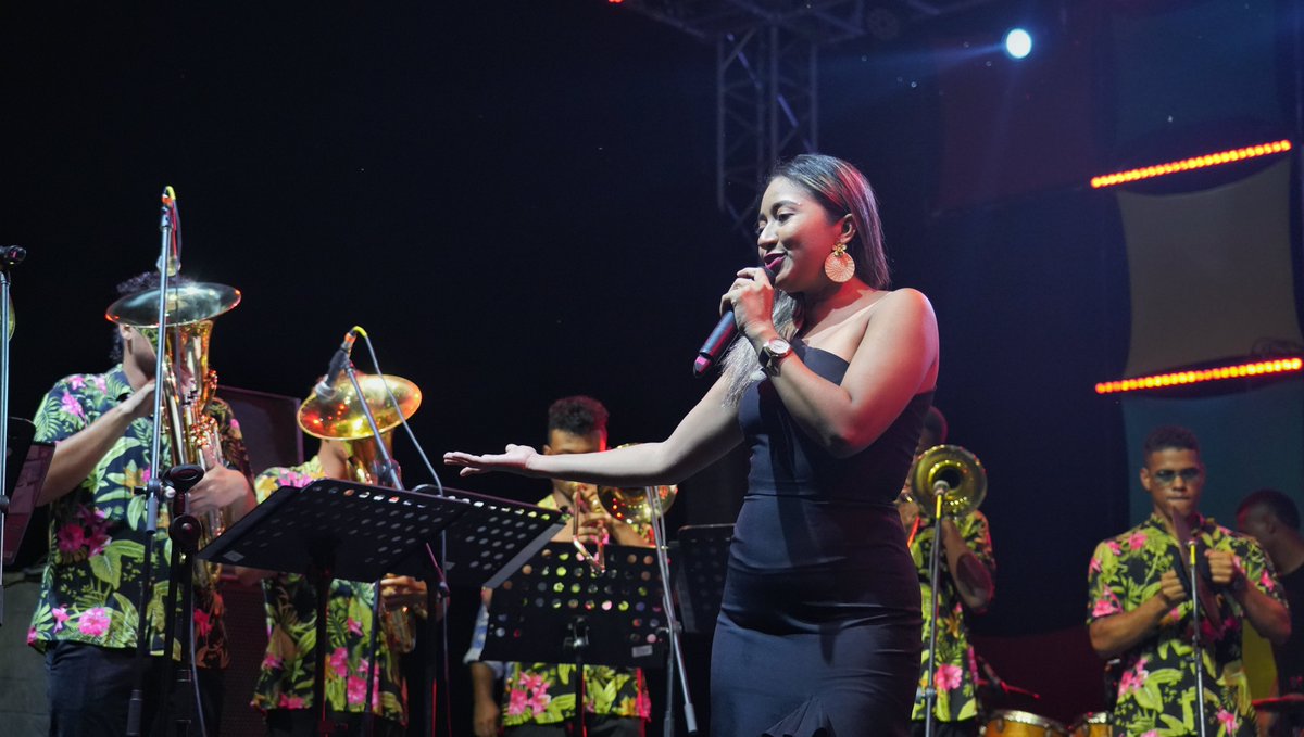 UnibacBolivar's tweet photo. Miles de habitantes de Pontezuela y comunidades aledañas vivieron una noche pletórica de alegría, con “#Melomanía” de #Unibac y el concierto de los grupos Vallenato y Banda Sabanera.
@GobDeBolivar @YamilHAranaP @icultur_Bolivar @Ipcc_Cartagena @Sacra_Nader https://t.co/z2jzFntuEp