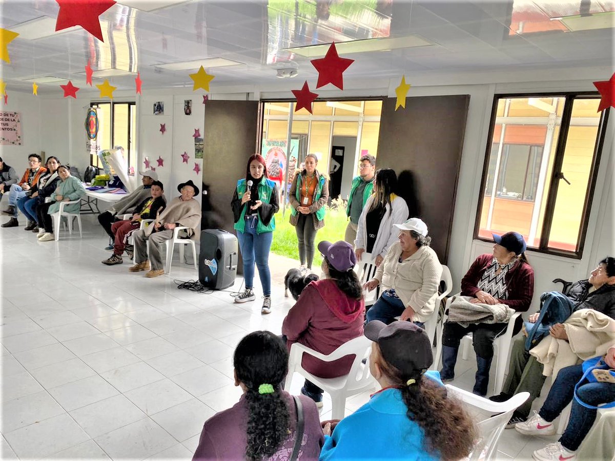 Con el objetivo de fortalecer a familias rurales de Sumapaz como entornos protectores, @ICBFColombia celebra el Día de la Familia a través de actividades lúdicas realizadas por sus Unidades Móviles de Protección, las cuales, promueven la integración de toda la comunidad