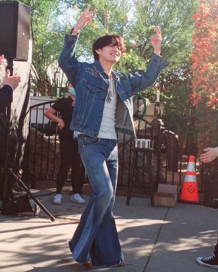 THIS TAEHYUNG