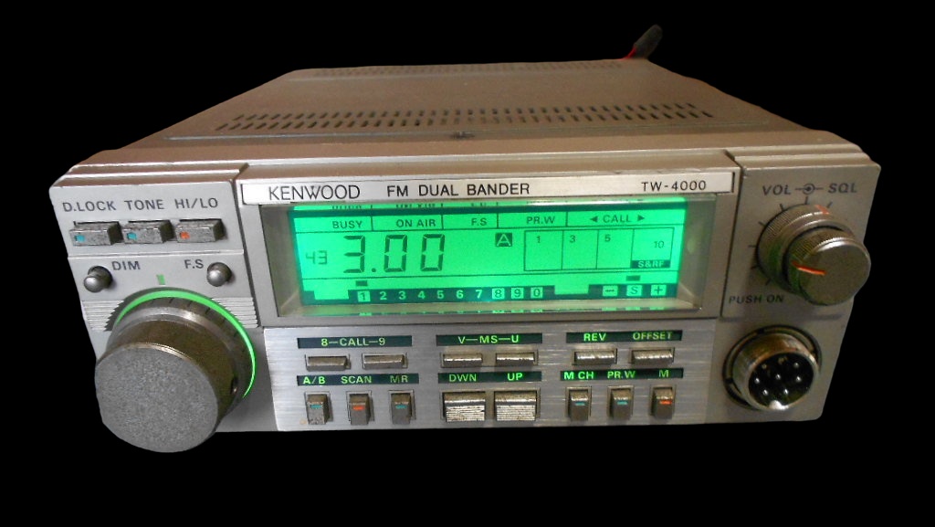 Kenwood TW-4000 Dual Band FM Transceiver