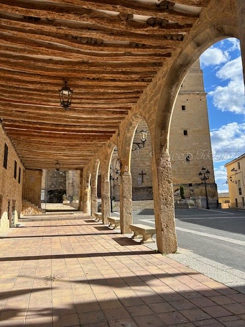 La plaza de mi pueblito de Buendia, provincia de Cuenca.