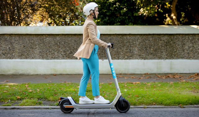 Residents who have come to rely on, or simply enjoy, the occasional ride across the city via e-scooter or e-bike can again expect to be able to do so starting Friday as Bird Canada brings their sky-blue devices to Lethbridge. #yql #Lethbridge lethbridgeherald.com/news/lethbridg…