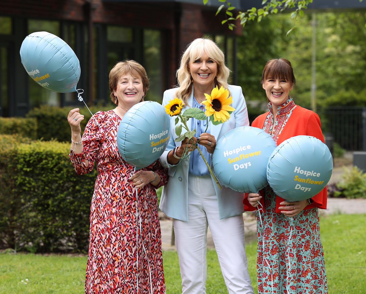 Fiona & Melissa joined Miriam O'Callaghan last week for the official launch of Hospice Sunflower Days 2024. Miriam's support has been incredible, and she's urging everyone to join in! Learn how you can get involved at sunflowerdays.ie #TogetherForHospice