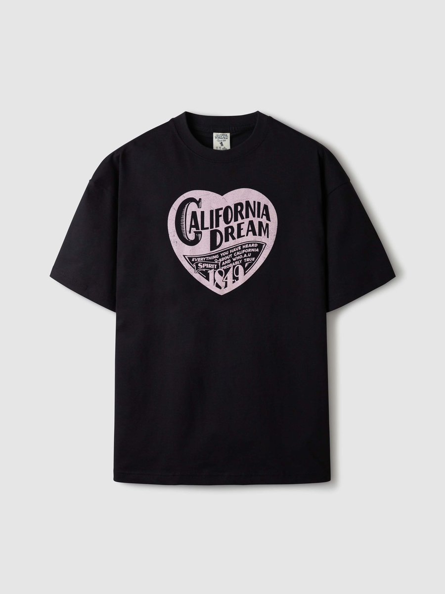 เสื้อ Heart Stamp T-shirt 🩷 SIZE : S อก 40 นิ้ว / M 42 / L 44 / XL 46 💥 ลดเหลือ 990฿ ส่งฟรี EMS ✈️ ส่งแอร์ // ไม่พร้อมส่ง #พรีออเดอร์เกาหลี