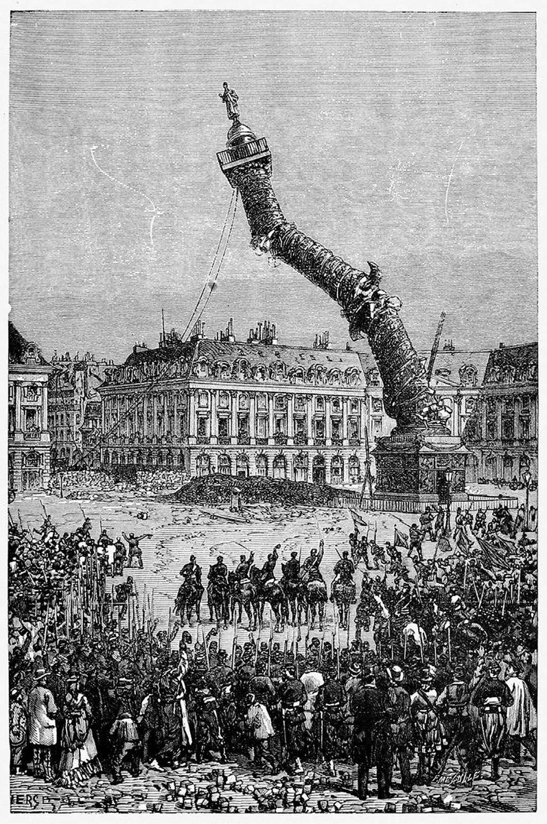Le 16 mai 1871, la Colonne Vendôme, qui avait été érigée par Napoléon Iᵉʳ afin de commémorer la bataille d'Austerlitz, est démolie. Plus tard, en 1873, une réplique est créée afin de la remplacer. La facture est donnée à Gustave Courbet, l'un des protagonistes de la destruction.