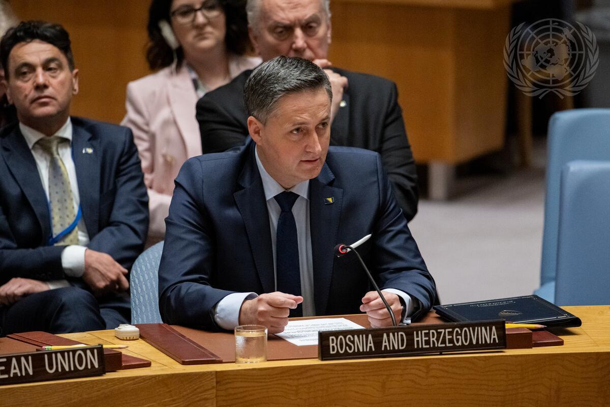 From Dayton to Brussels: Bosnia and Herzegovina's path to EU accession hinges on the enduring principles of peace and cooperation. #SecurityCouncil #BosniaHerzegovina #DaytonAgreement #EUaccession #Europe #ATNNews

amerinews.tv/posts/dayton-p…