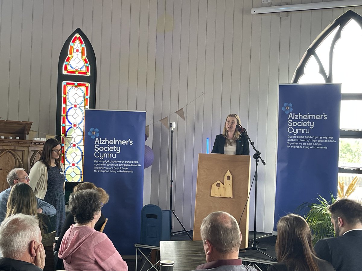It's #DementiaActionWeek This week Minister for Mental Health and Early Years @JBryantWales attended the @AlzheimersSoc event in Cardiff Bay. The event brought together Senedd members as well as those living with dementia to discuss how we can make it a priority in Wales.