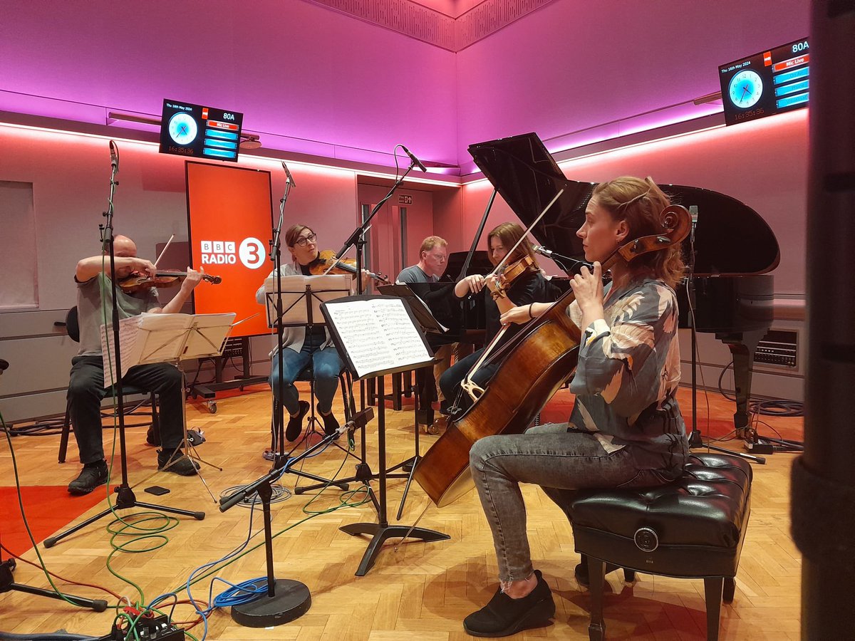 We’re on @BBCInTune after 6 playing and talking about this year’s Sheffield Chamber Music festival which starts tomorrow at @crucibletheatre Playhouse. @Ensemble_360 @MusicintheRound @GemmaRosefield @RachelRJRvla @Benjaminnabarro