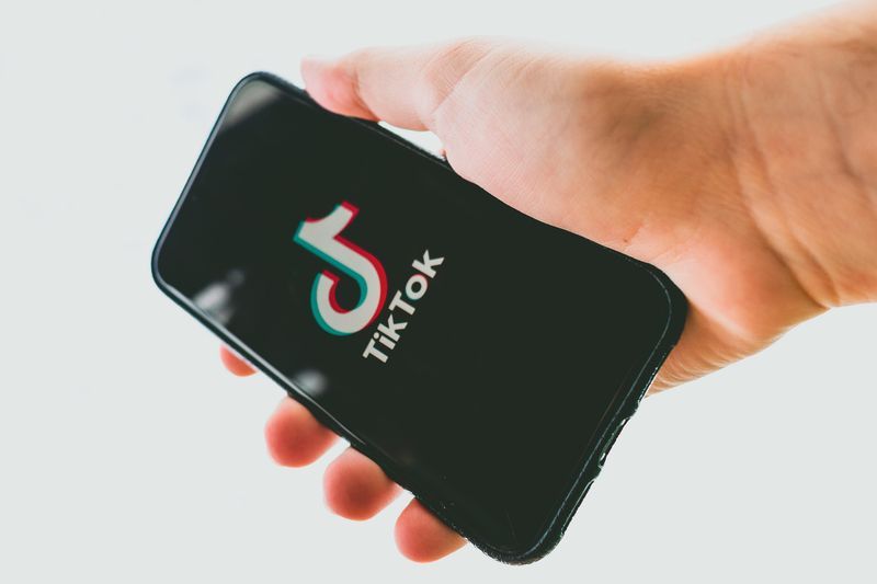 Beauty brand sues US government over TikTok ban 

#beautyindustrynews #businessofbeauty #tiktok #influencermarketing
buff.ly/4amUCy4