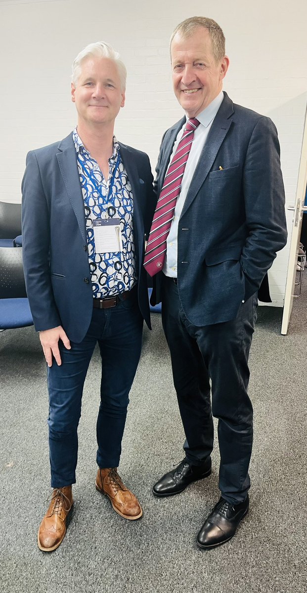 It was an absolute pleasure to meet @campbellclaret at #BatonofHope conference today! Such a powerful talk on his own experiences. And loved Alastair’s mantra: GGOOB Get Good Out Of Bad [& hopefully future guest on our Open Mind mental health podcast 😊] @MQmentalhealth