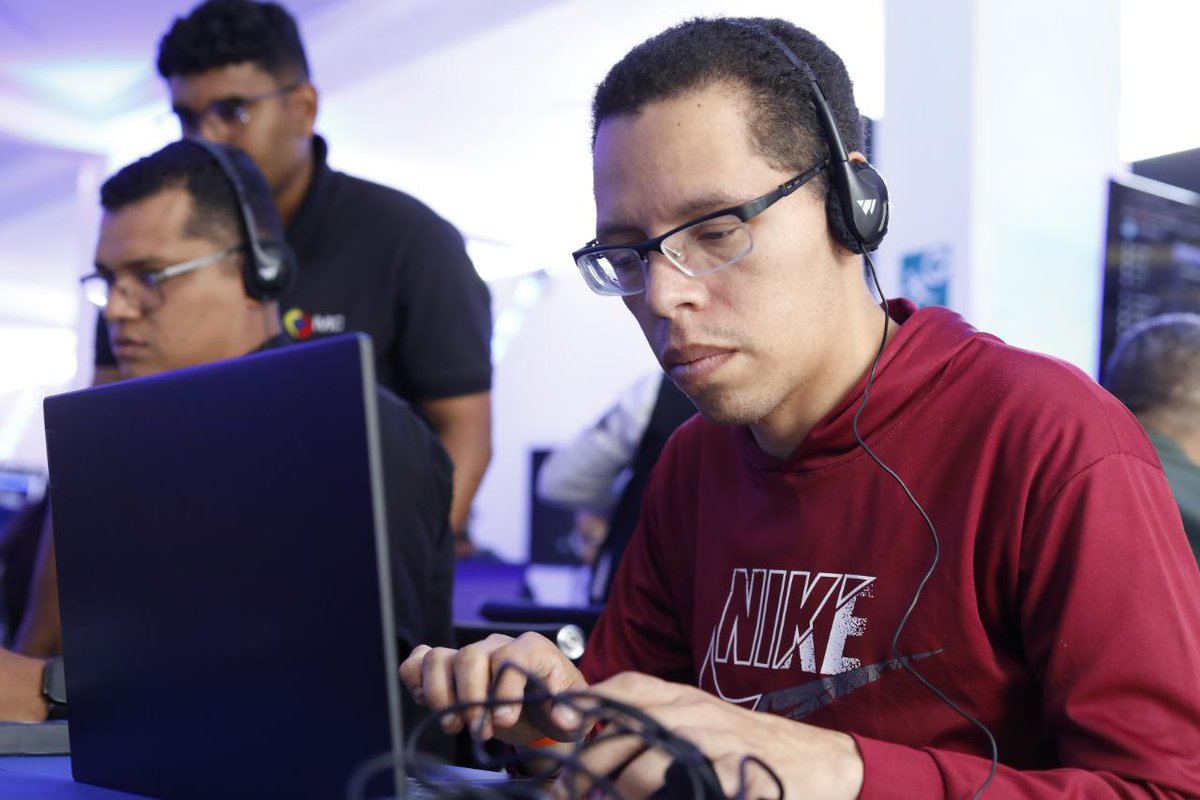 #16May | Gobierno Bolivariano inaugura 13vo Cibersimulacro Andino Venezuela 2024, como parte de la Gran Misión Ciencia, Tecnología e Innovación "Dr. Humberto Fernández - Morán".

Venezuela 🇻🇪se prepara para contrarrestar y prevenir ataques informáticos ➡️ tinyurl.com/ypn37y2m