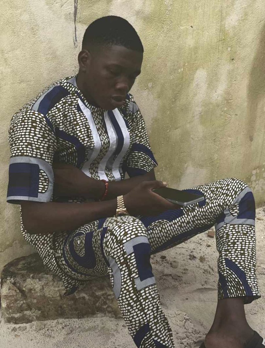 comrfunnylip's tweet photo. I nor give up I just dey think 🥹🥹
Money wey I don use buy account don pass money wey I suppose cash out 🥹🥹 https://t.co/BJYVoqPxlV