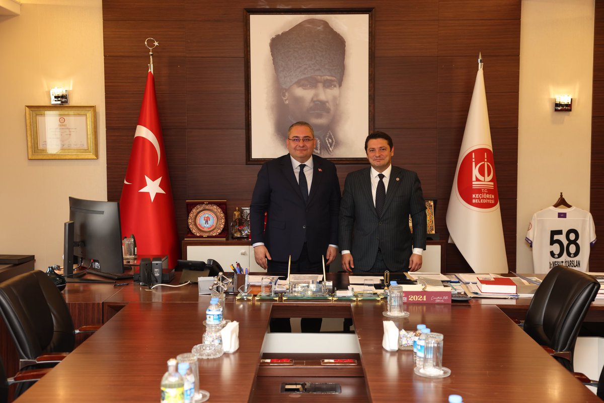CHP Yüksek Disiplin Kurulu Başkanı ve 28. Dönem İstanbul Milletvekilimiz Sayın Turan Taşkın Özer’e nazik ziyaretleri için teşekkür ediyorum.